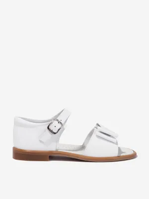 Andanines Girls Patent Leather Bow Sandals in White