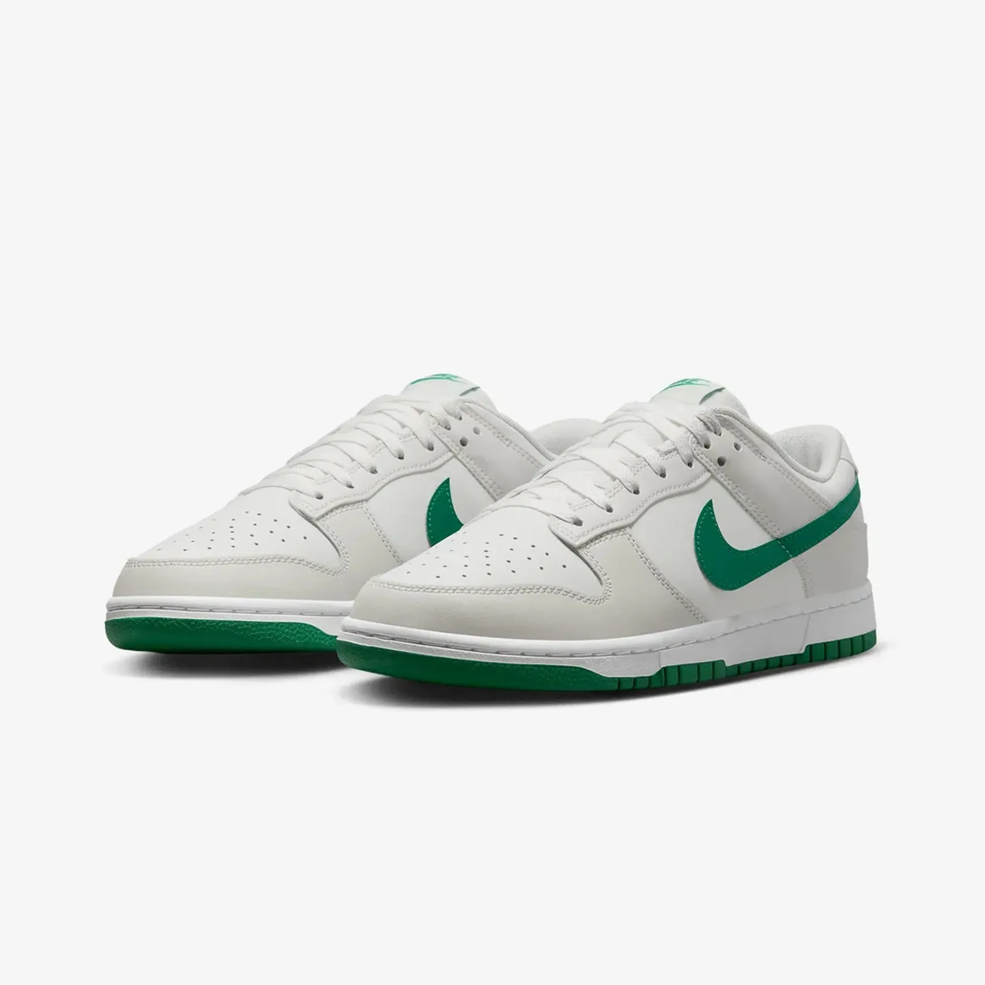 DUNK LOW RETRO 'SUMMIT WHITE/MALACHITE-PLATINUM TINT'