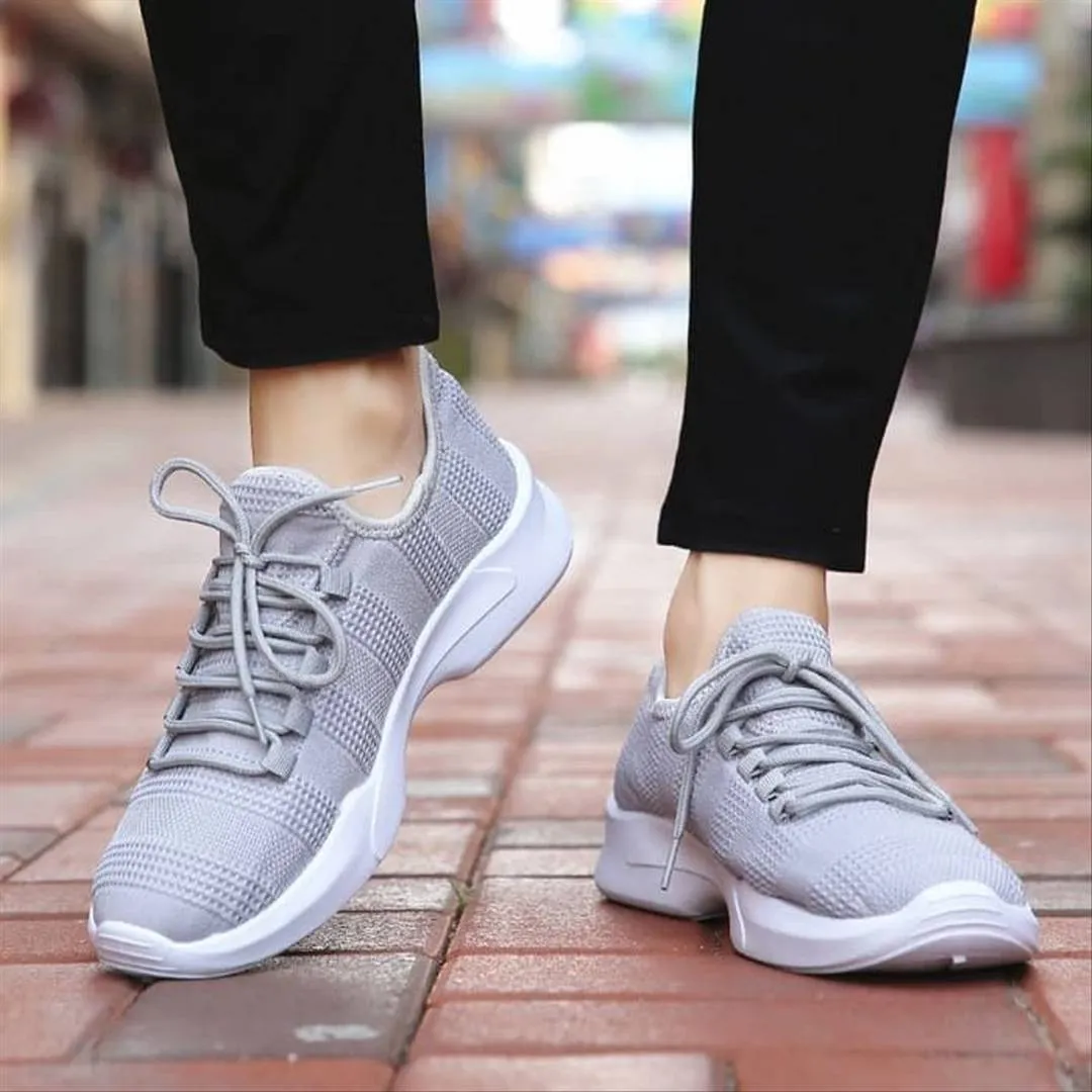 Elegant Grey Mesh Solid Sports Shoes For Men